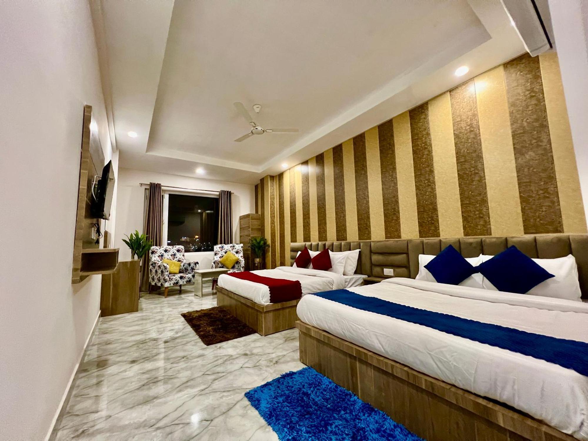Hotel Laa Meridian - Heart Of Haridwār Exterior photo